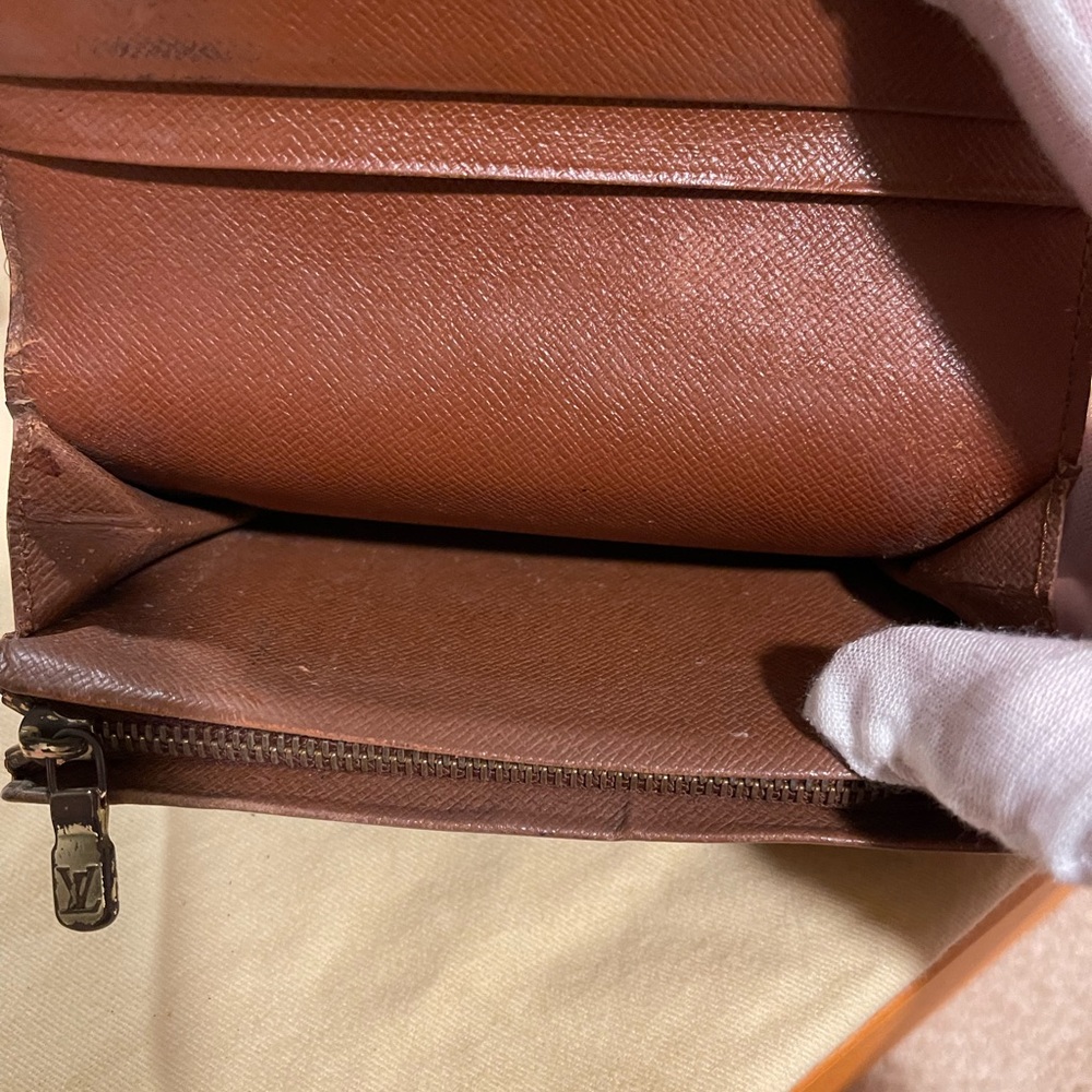 Authentic Louis Vuitton Monogram Wallet - Picture 7 of 9